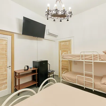 Bed and Breakfast Made First Gallipoli